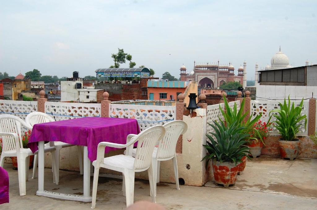 Hotel Sai Palace Walking Distance From Taj Mahal--View Of Taj Mahal Agra  Eksteriør billede